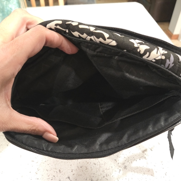 Vera Bradley Elegant Black and Cream Crossbody Bag - Picture 6 of 8